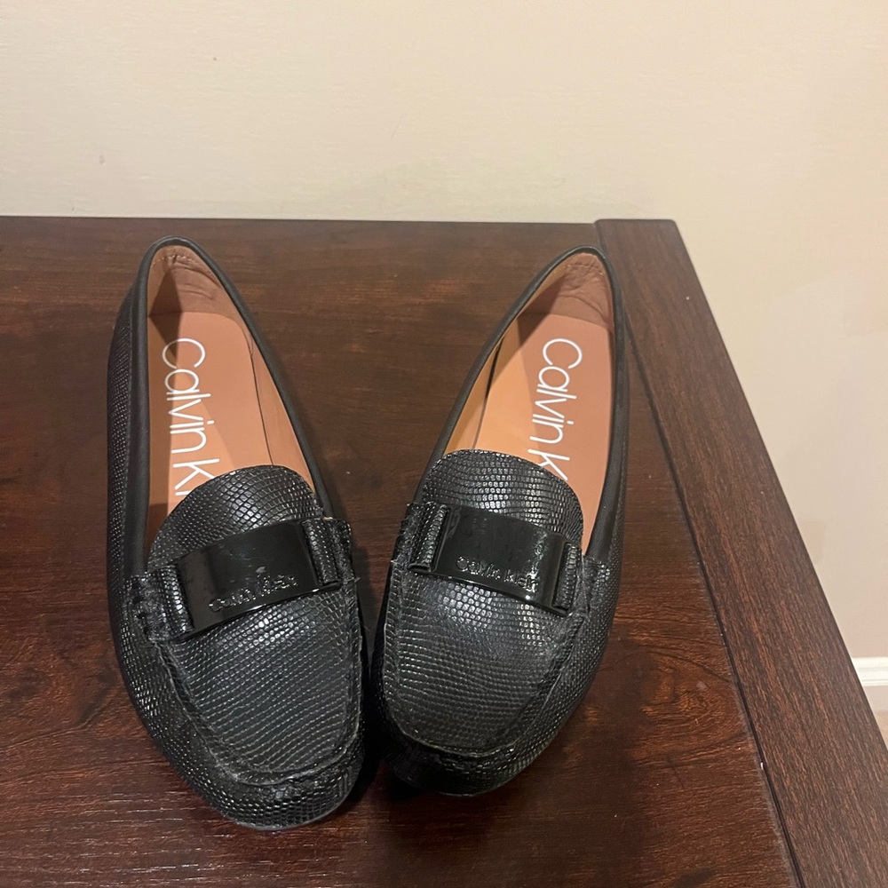 Calvin Klein Lisette Lizard Women's Black Loafers size 7